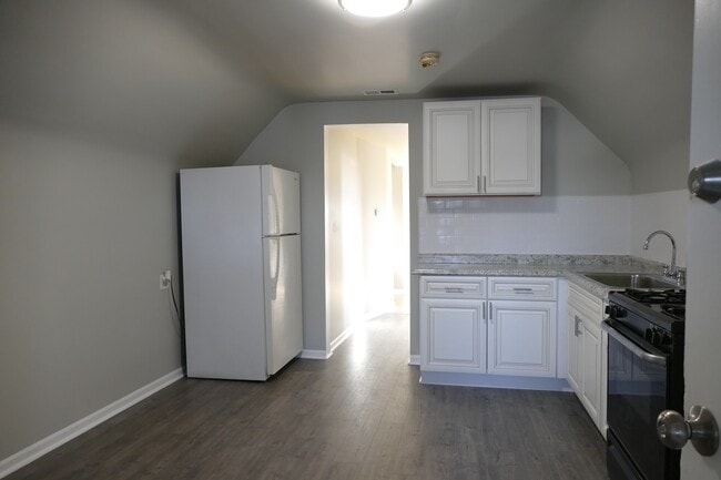 Photo - 2820 N Sacramento Ave Unit 3