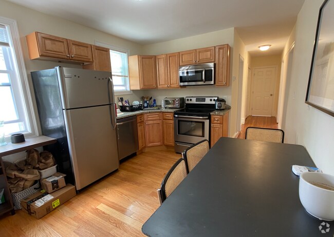 Building Photo - 6 Nashua St Unit 2 Rental