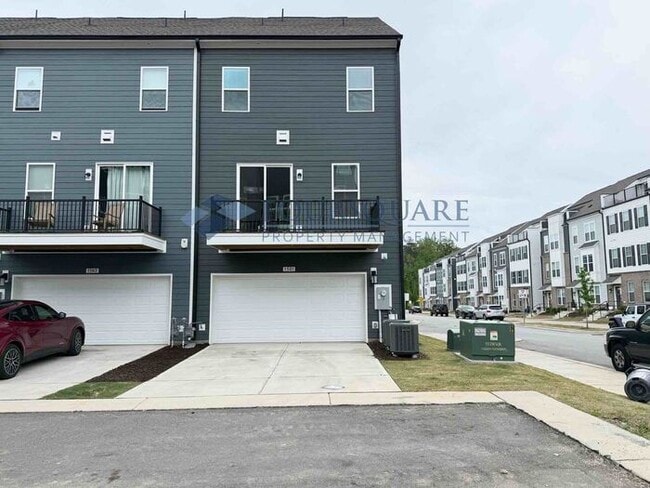 Photo - Bright End-Unit 3-Bed / 2.5-Bath Townhome with Flex Space, Gourmet Kitchen & 2-Car Garage – Walka...