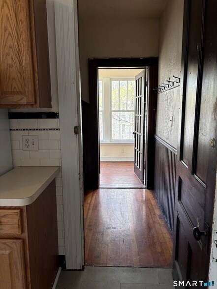 Photo - 799 Elm St