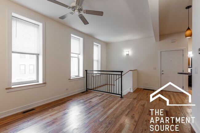 Photo - 2835 N Damen Ave Unidad 1R