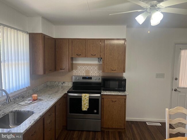Photo - 705 Bayberry Rd