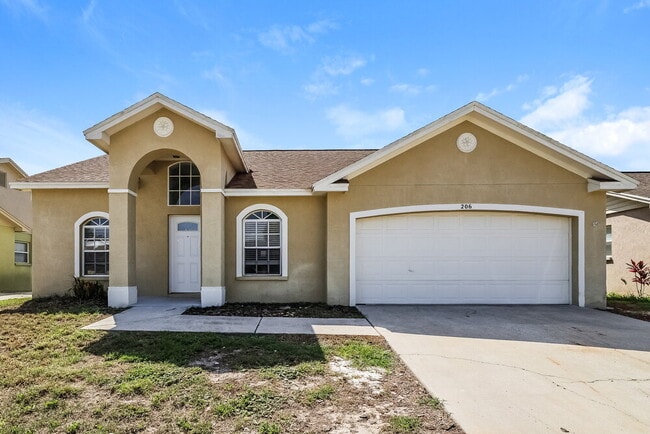 Building Photo - 206 Lookout Dr