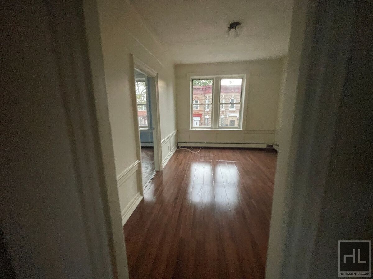 Photo - VAN SICLEN AVENUE Unit 3