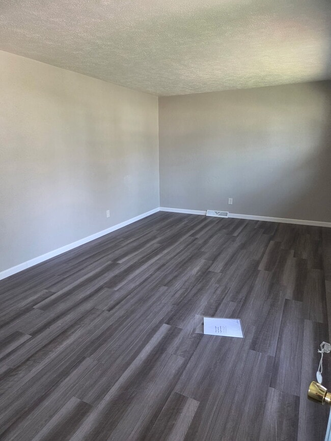 Photo - 1022 W Thrush Ave