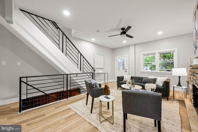 Building Photo - 5113 W Thompson St