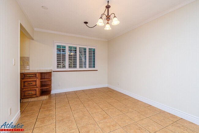 Photo - Pacific Terrace | Spacious Condo | Washer/Dryer In Unit