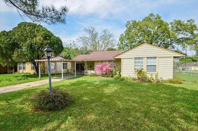 Photo - 5515 Flamingo Dr