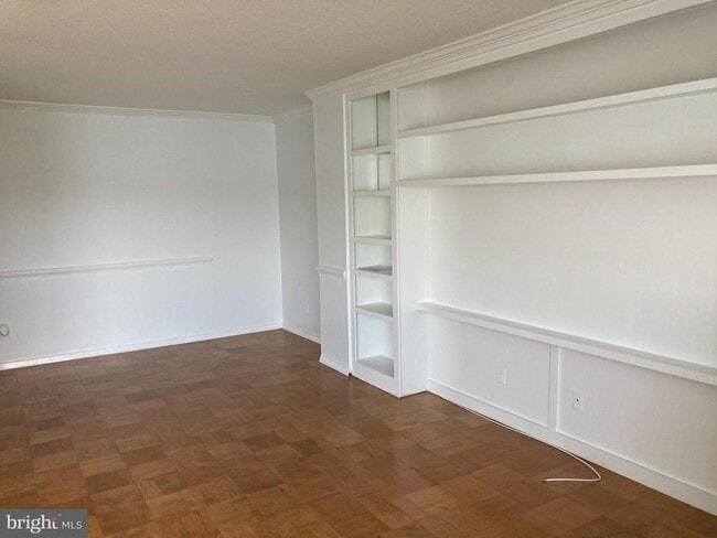 Photo - 501 Slaters Ln Unit 403