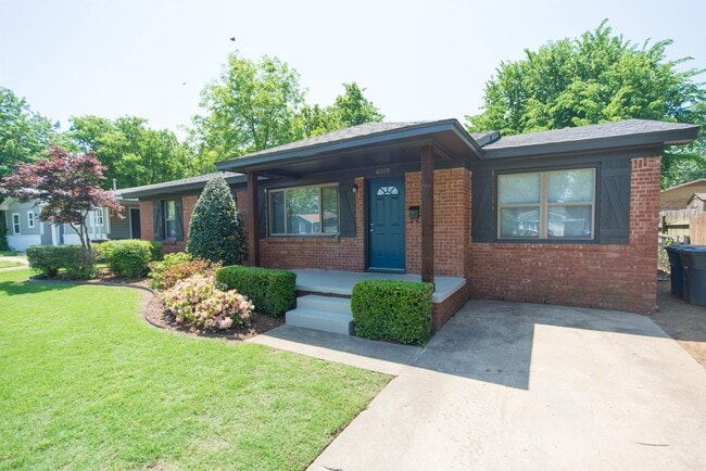 Photo - 6010 E 18th St