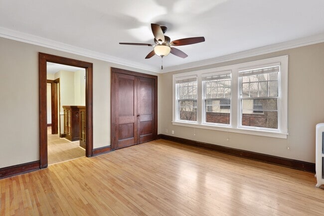 Photo - 1598 Charles