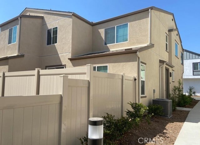 Photo - 215 Perennial Pl