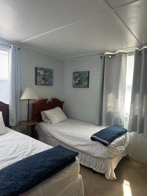 7 Cedar Ln