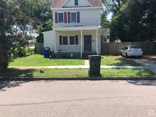 Building Photo - 1215 W 27th St Rental
