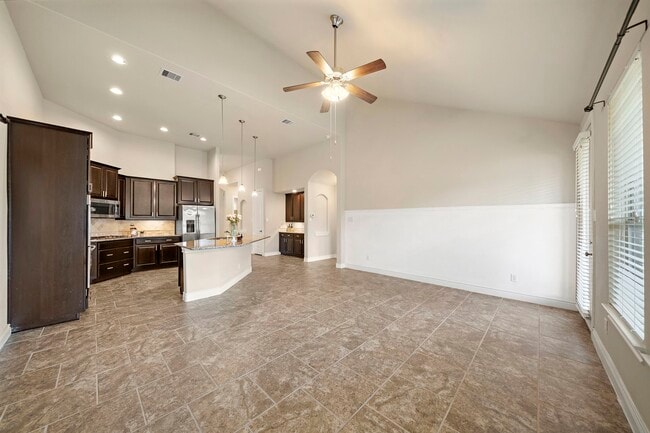 Building Photo - 24139 Valencia Ridge Ln Rental