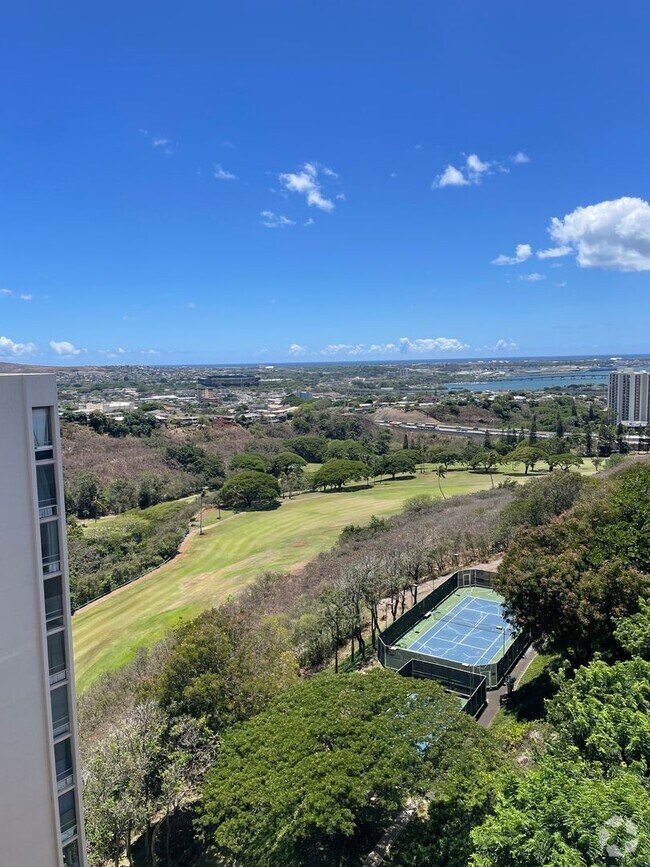 Building Photo - Colonnade on the Green 3 bedroom Unit 1/1202 Rental