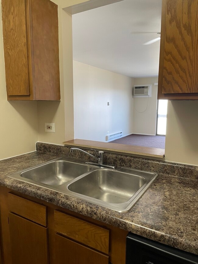 Photo - Moore Court Apartments