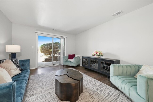 Hampton in Highland Apartments