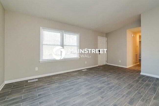 Photo - 3 Bedroom Pet-Friendly Home in RALEIGH, NC with Main Street Renewal