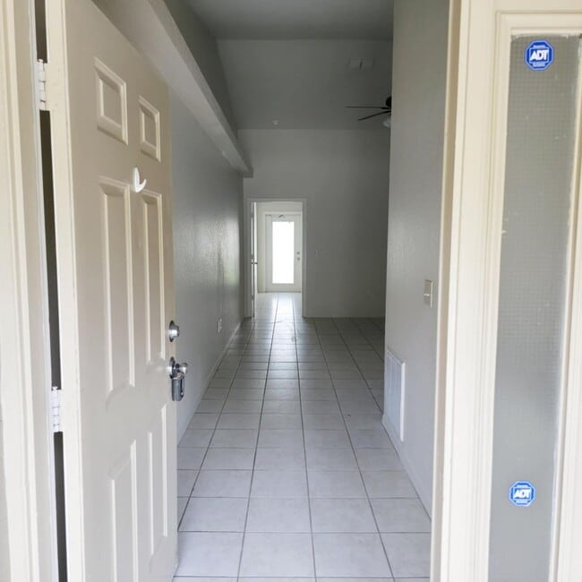 Photo - Clean & Bright 2 Bed / 2 Bath