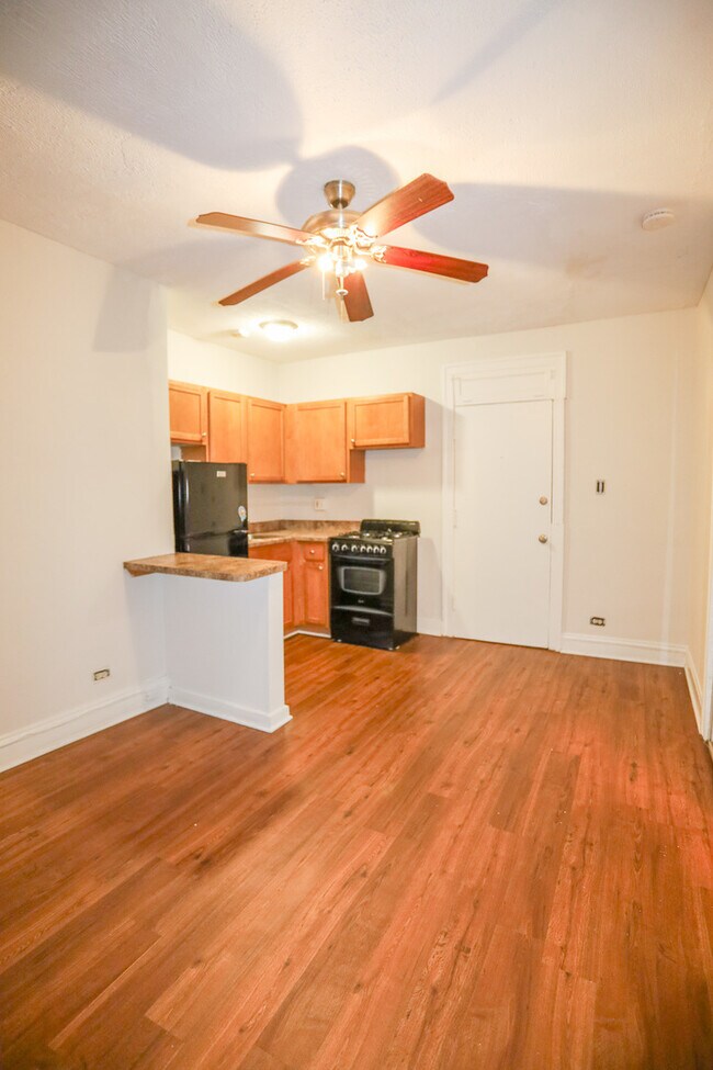 Photo - 5210 S Woodlawn Ave Unit 112