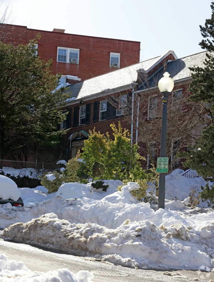 Photo - 2630 39th St NW