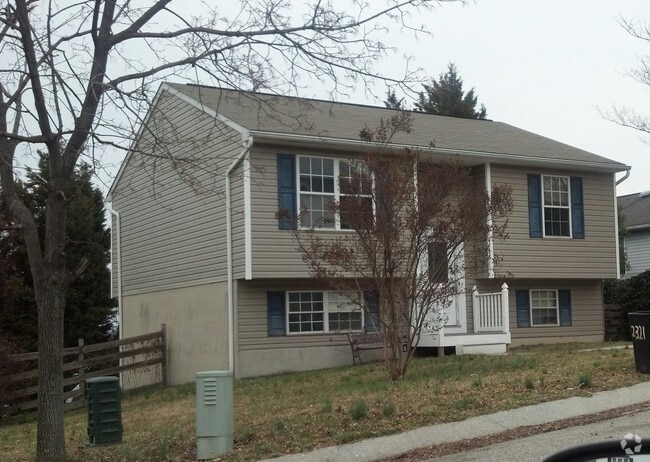 Building Photo - 314 Moonlight Ct Rental