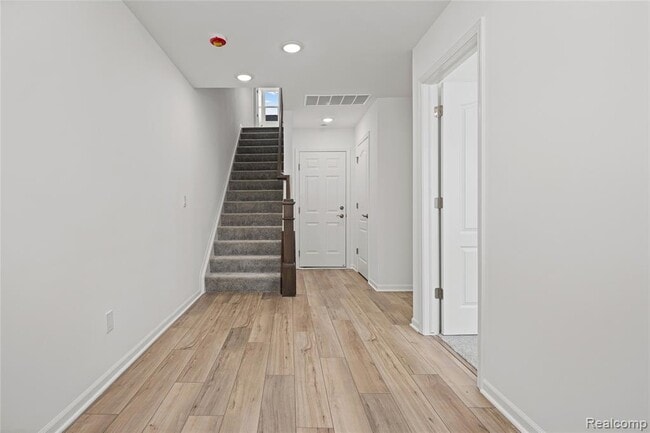 Photo - 43071 Atwood Ave