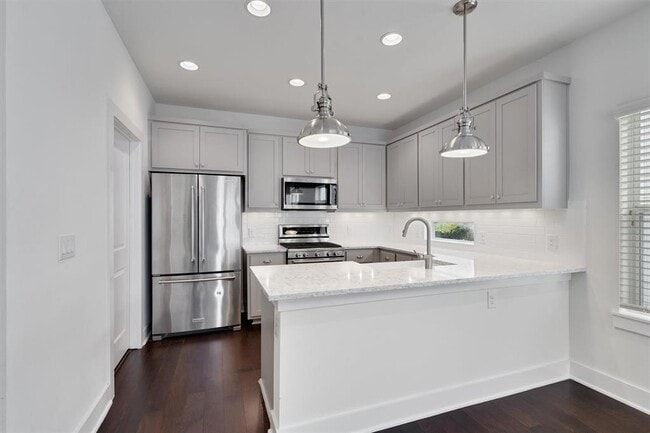 Building Photo - 1006 Muse Ln Unit 13