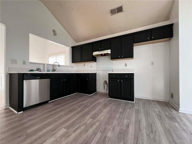 Photo - 2400 Miller Oaks Cir