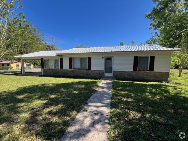 Building Photo - 813 E Drew St Rental