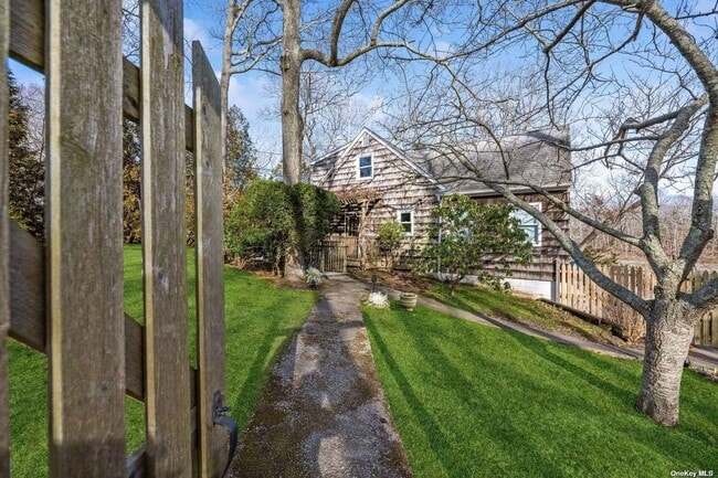 Photo - 795 Monsell Ln