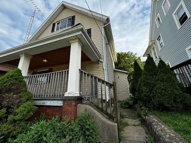 Building Photo - 909 4th St NW Rental