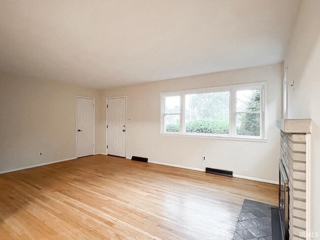 Photo - 2519 E 7th St