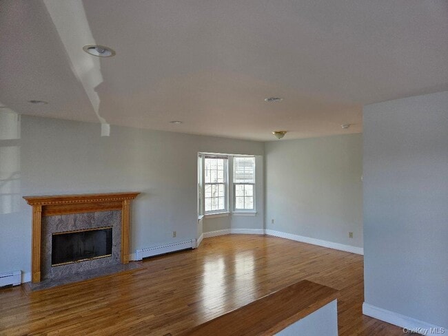 Photo - 117 Manorhaven Blvd
