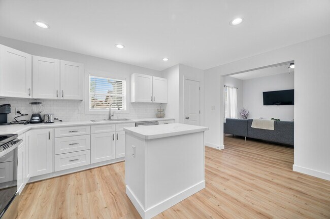Photo - 1019 Central Ave Unit SI FL2-ID1397948P