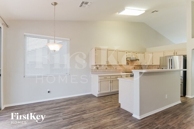 Photo - 2920 W Calle Lucinda