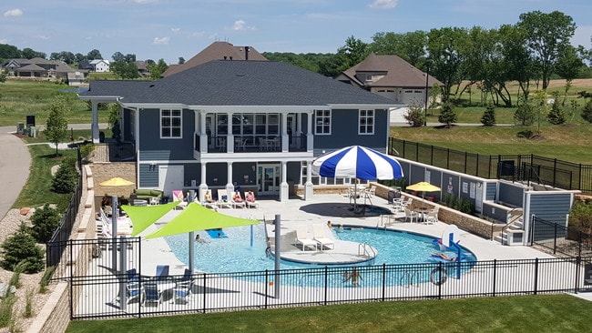 Clubhouse & Pooldeck