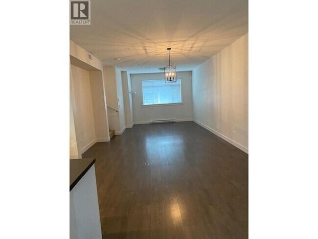 11305 240 St