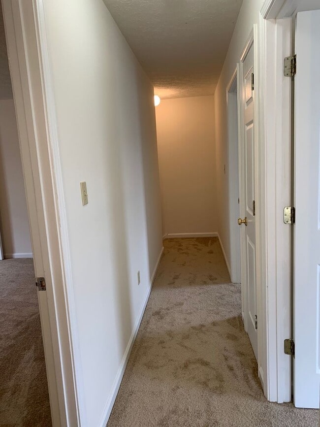 1050 Long St