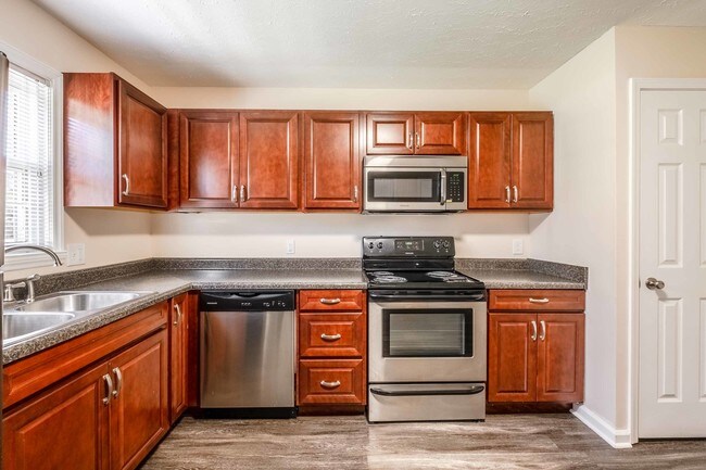 Photo - Avalon Townhouse Apartments