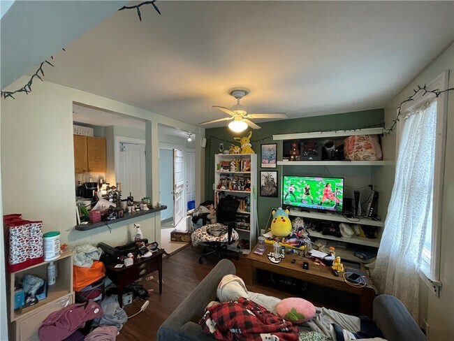 Photo - 76 Gold St
