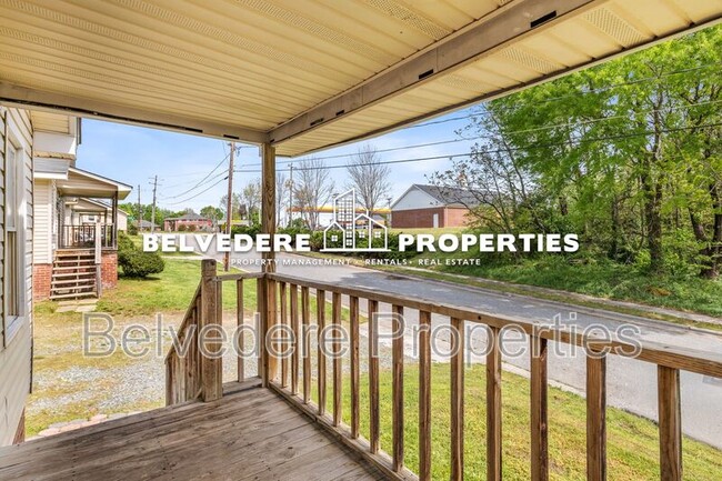 Photo - 112 S Raleigh St