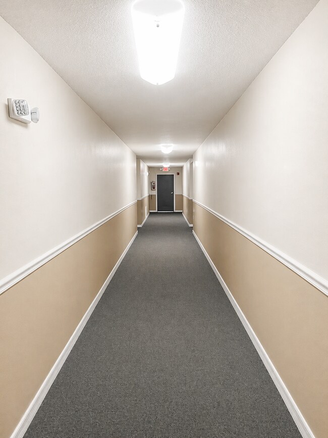 1695 Lee Rd