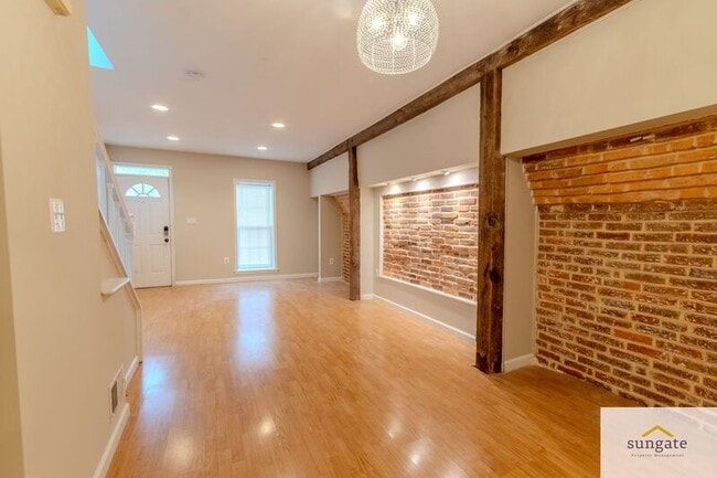 Photo - 1632 Light St