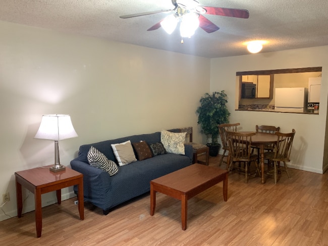 Photo - 1390 Hunters Rd Unidad APT G