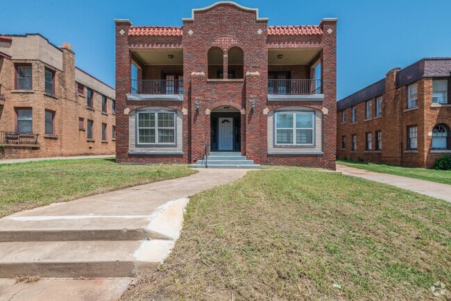 Building Photo - E Dr Quadplex Unit 817 1/2 Rental