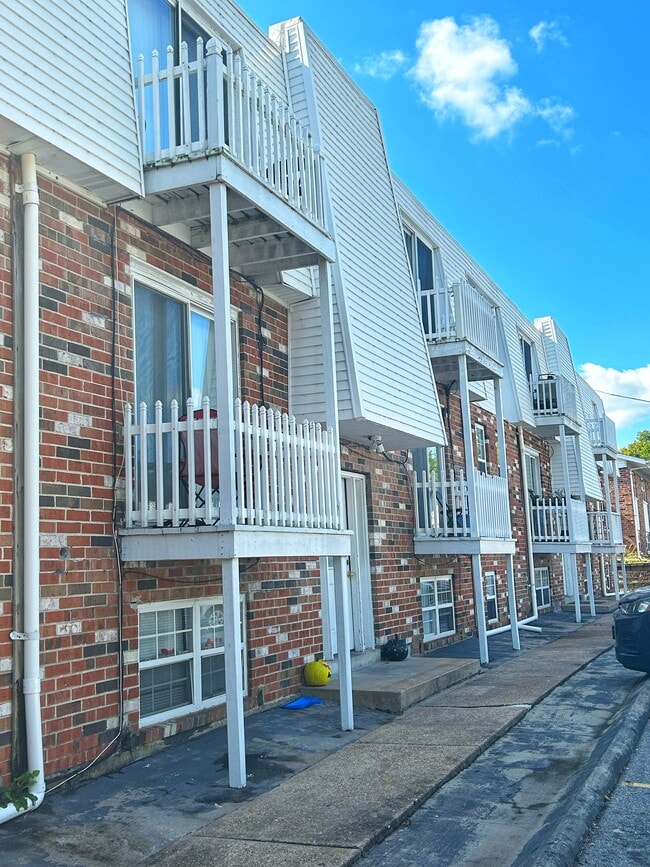 Gravois Point Apartments