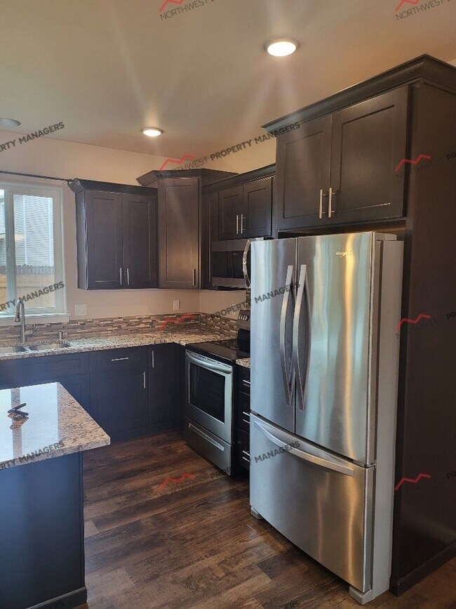 Photo - STATUS: AVAILABLE | R316 |  $2495.00