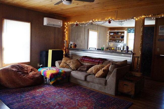 Photo - 165 Old Bristol Rd